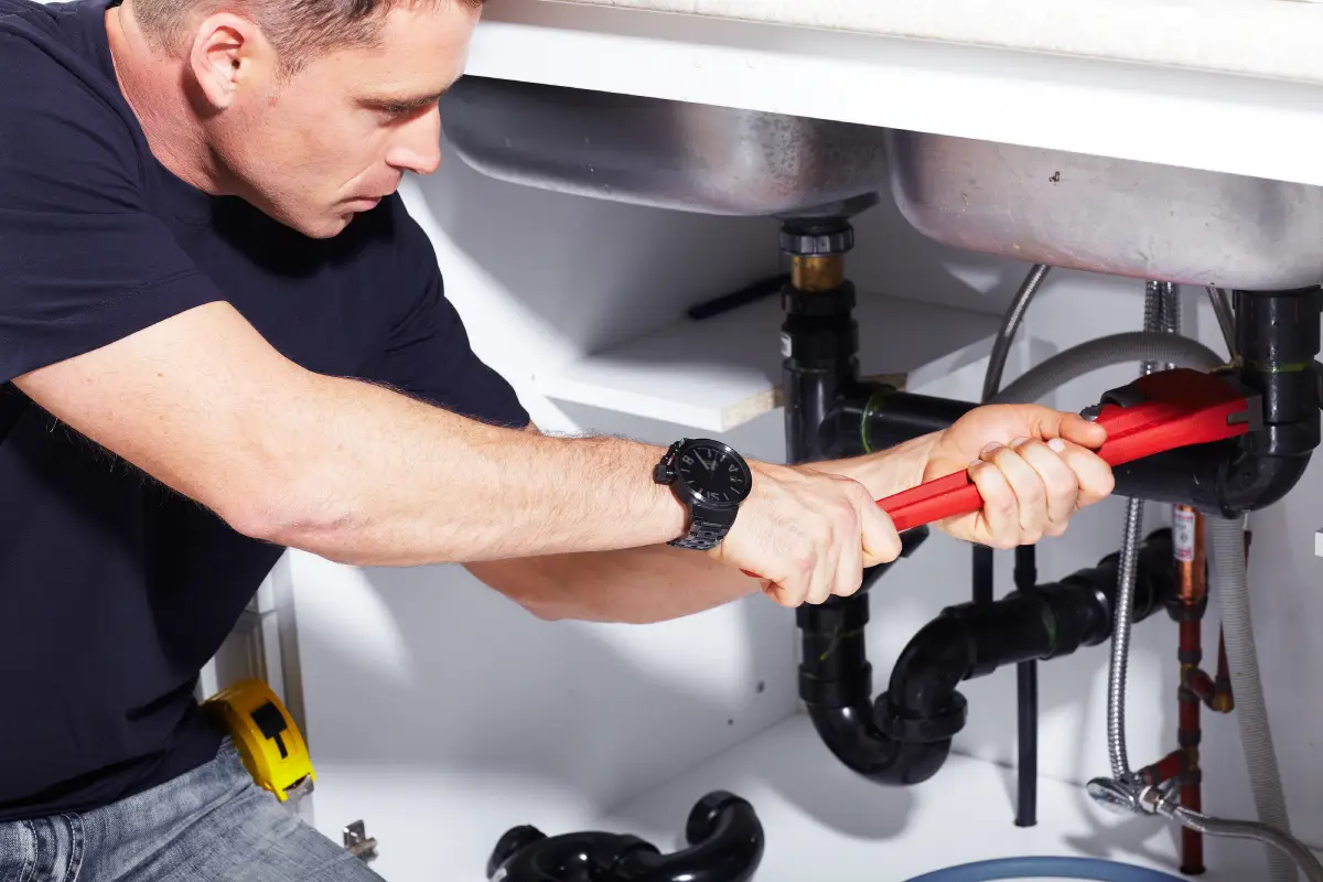 Why Recurring Minor Repairs Keep Pulling Orlando Rentals Backward